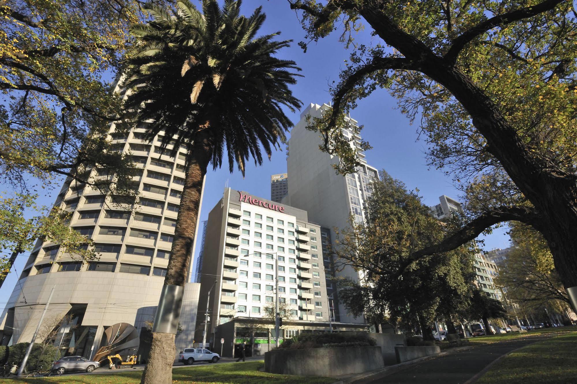 Mercure Melbourne Treasury Gardens Exteriör bild